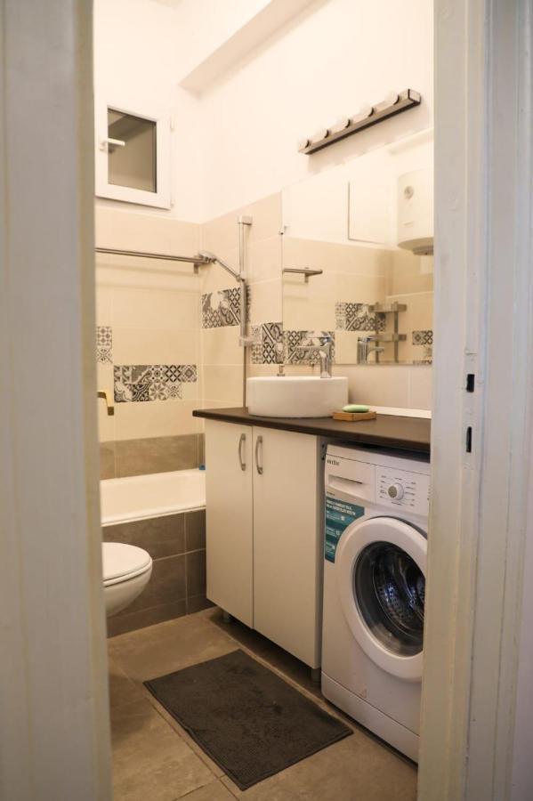 Ultracentral Cozy Apartment Near Old Town Bucarest Extérieur photo